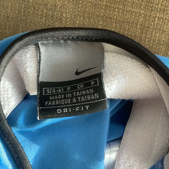 Blue Nike top with lining - Picture 3 of 4